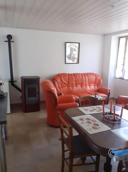 Le belvédere Mouxois, SPA privatif juillet août, vue Morvan House in Bourgogne-Franche-Comté
