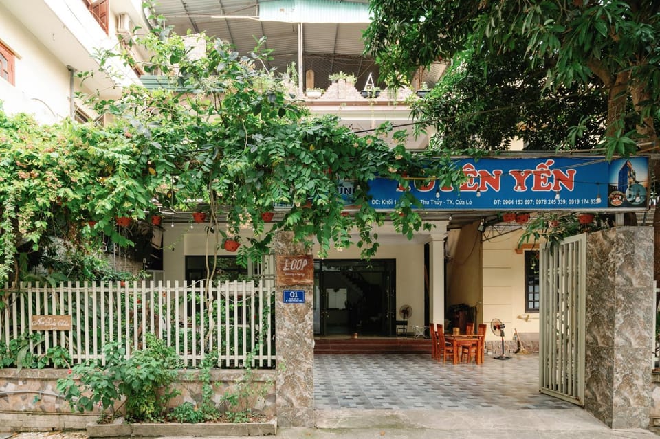 Property building, Facade/entrance, Day