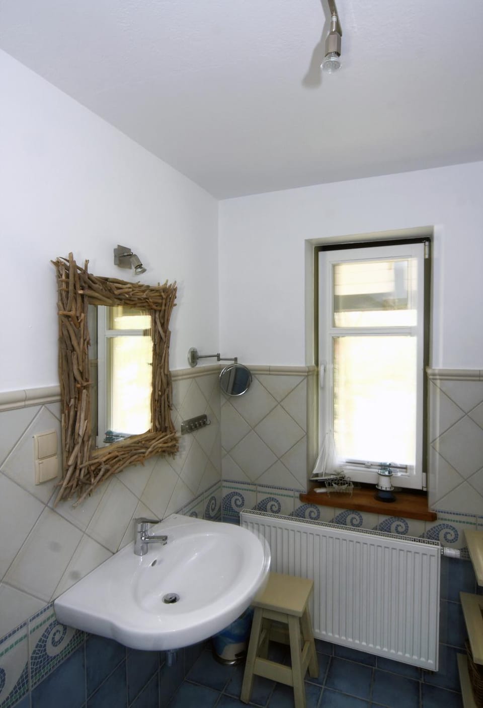 Bathroom, Photo of the whole room