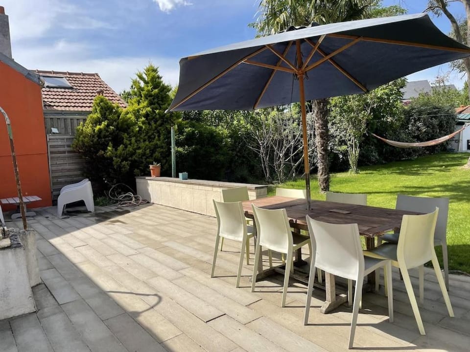 Patio, Garden view