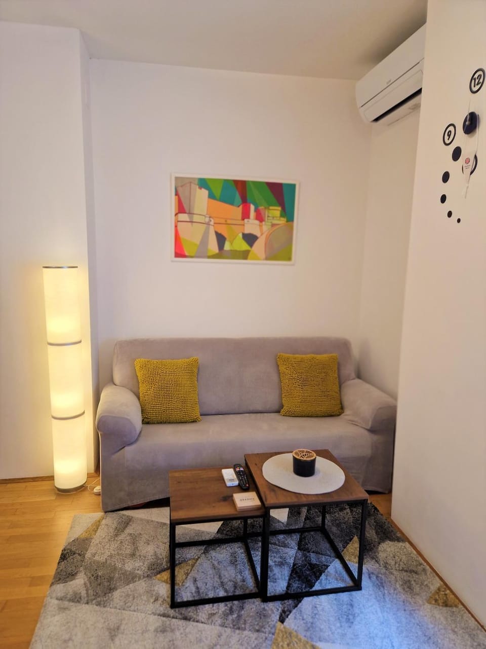 Living room, Seating area, air conditioner