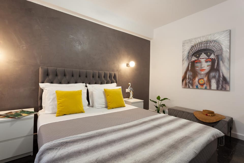 Bed, Bedroom