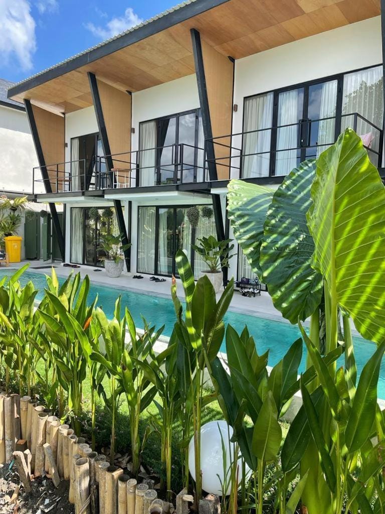 Property building, Patio, Garden view, Swimming pool