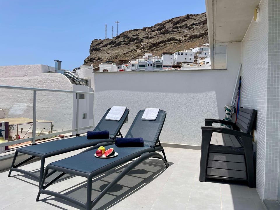 Balcony/Terrace, sunbed