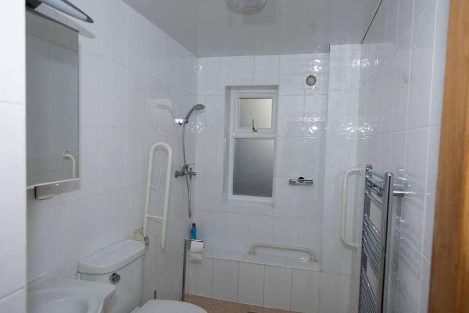 Littlefold Apartment in Pinner