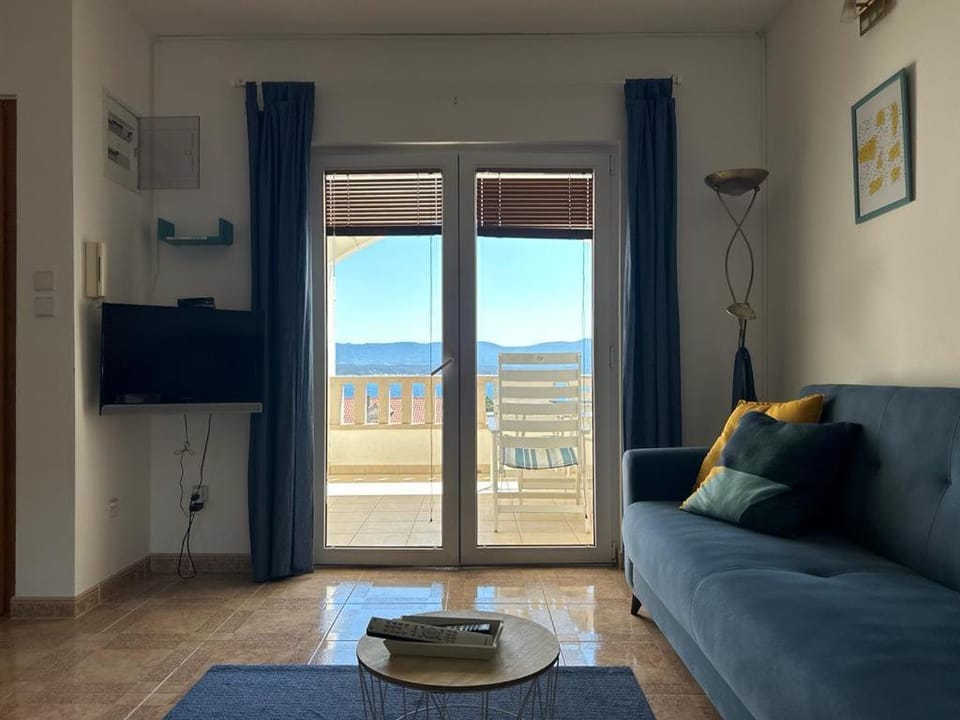 LA VISTA Apartment Bol 2+2 Apartment in Bol