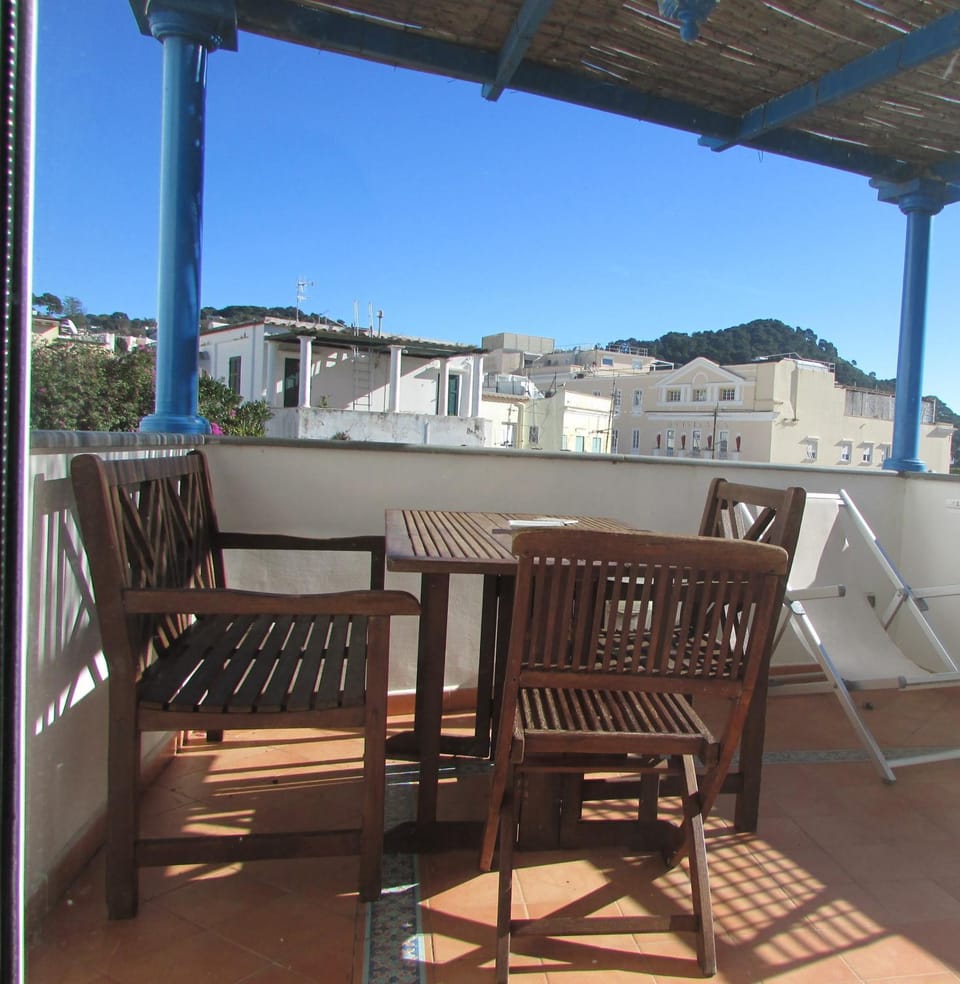 Property building, Balcony/Terrace