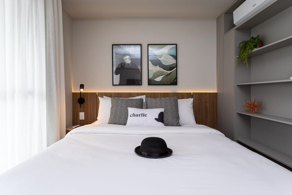Bed, Day, Balcony/Terrace, Bedroom, locker, air conditioner