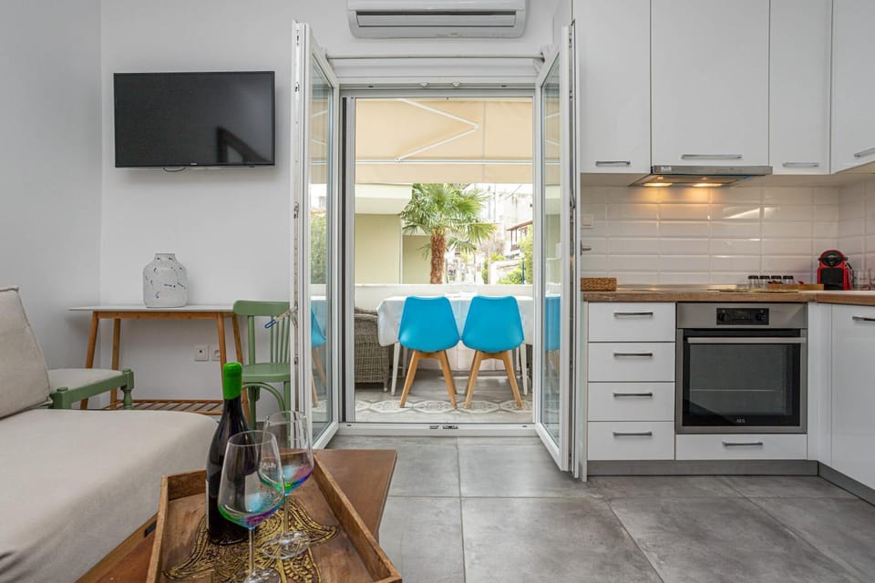 Living room, kitchen