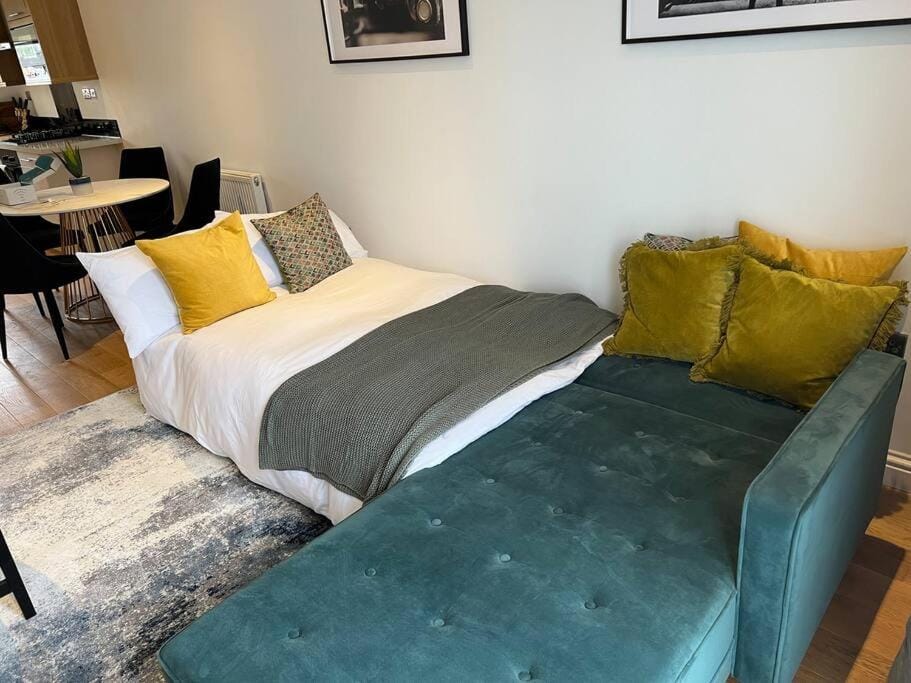 East Rd Apartment in London
