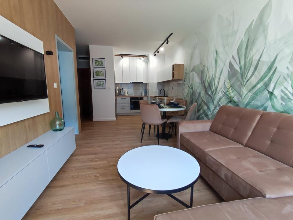Communal lounge/ TV room, TV and multimedia, Living room, Seating area