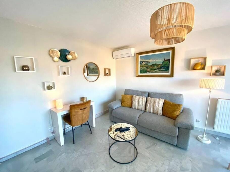 T2 - Le Vadon, Bord de mer Apartment in Saint-Raphael