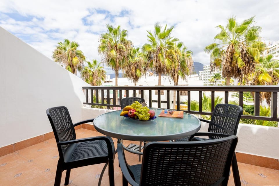 Two bedrooms apartment in Parque Santiago 2 Apartment in Playa de las Americas