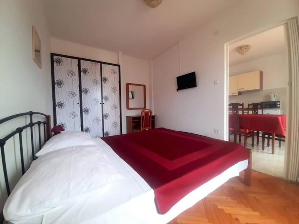 TV and multimedia, Bedroom