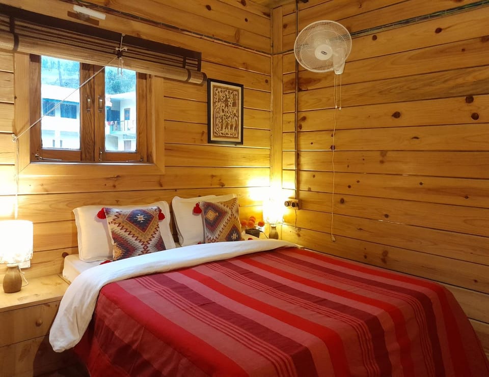 Bed, Photo of the whole room, Bedroom