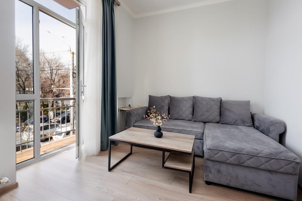 Aleq Manukyan street, 1 bedroom New Euro renovated, Sunny apartment AL777 Apartment in Yerevan