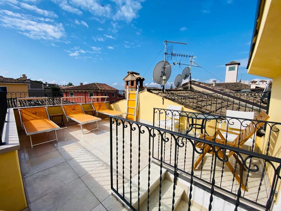 View (from property/room), Balcony/Terrace