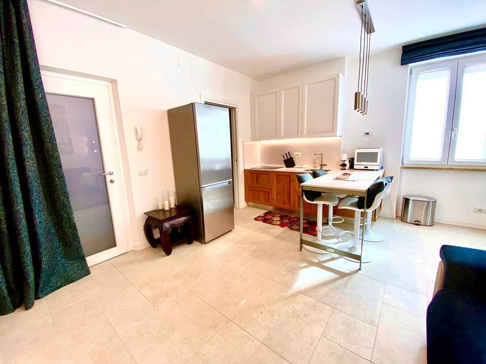 Kitchen or kitchenette, Living room