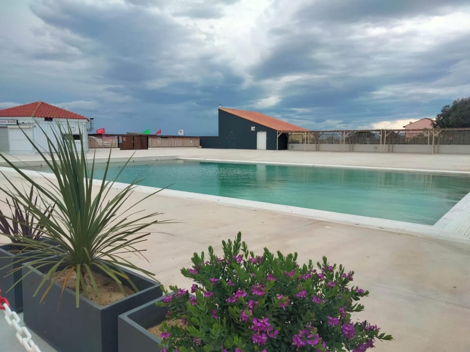 T2 30m2 piscine lac mer Apartment in Le Barcarès