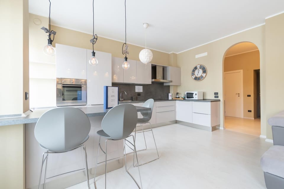 Living room, Dining area, dishwasher, minibar, pet friendly, toaster