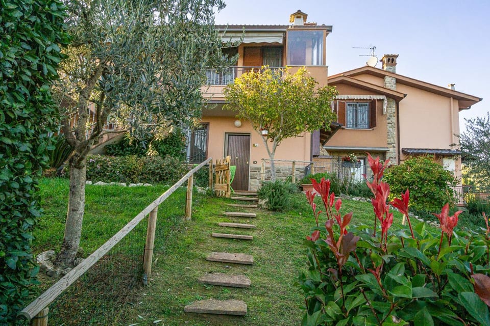Property building, Spring, Day, Natural landscape, Garden, Garden view