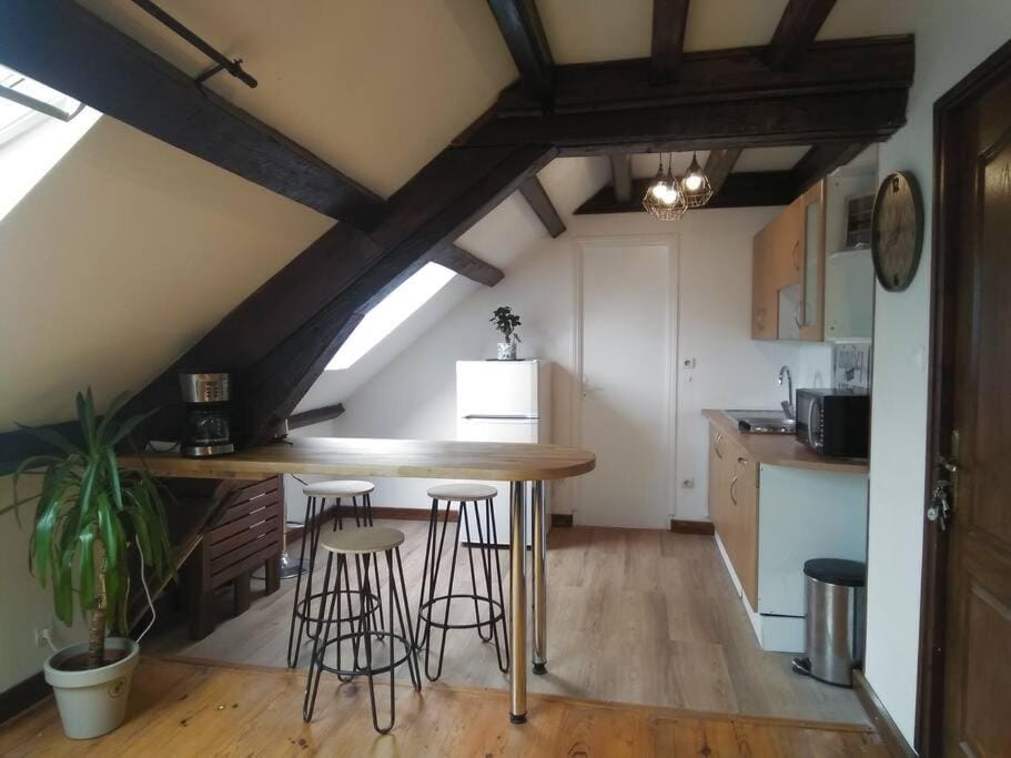 Kitchen or kitchenette