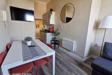 Cosy Apartment near OConnell ST RELIABLE FAST WIFI Apartment in Dublin