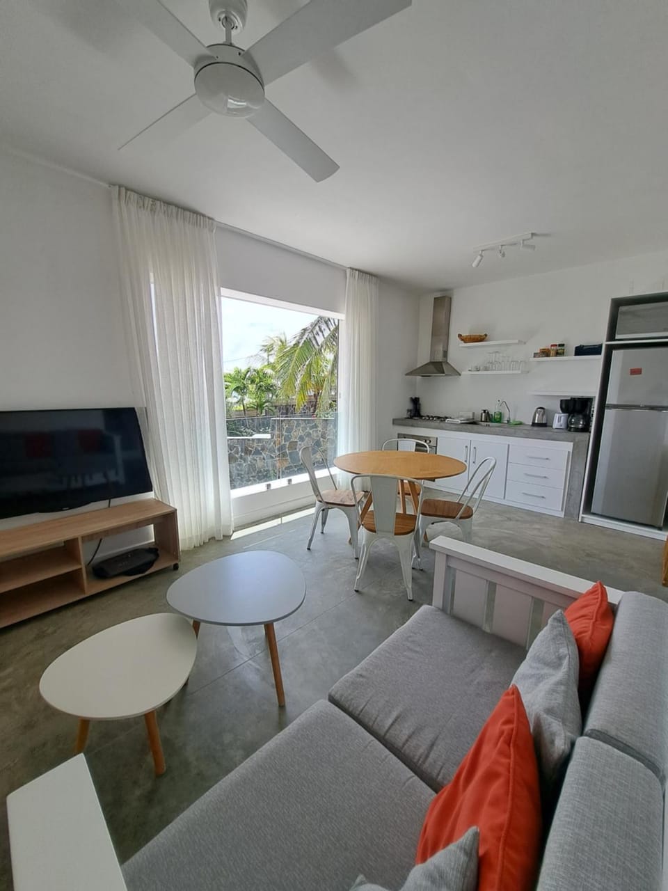 Communal lounge/ TV room, TV and multimedia, Living room, Dining area, minibar