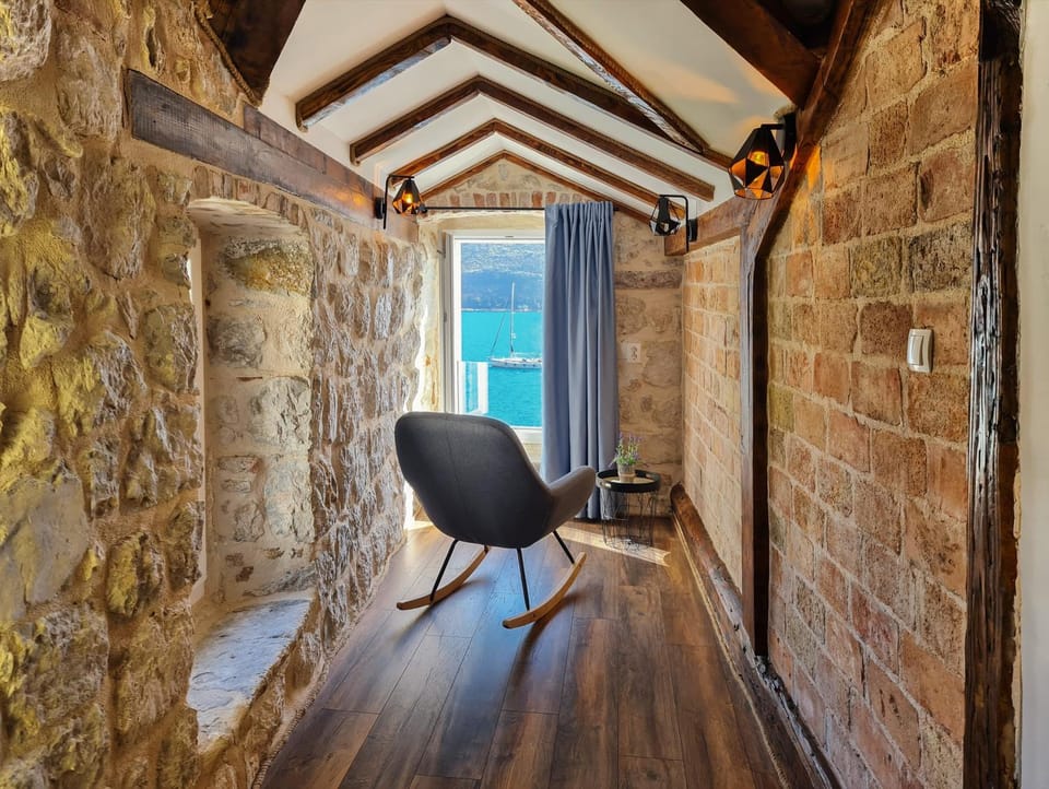 View (from property/room), Seating area, Sea view