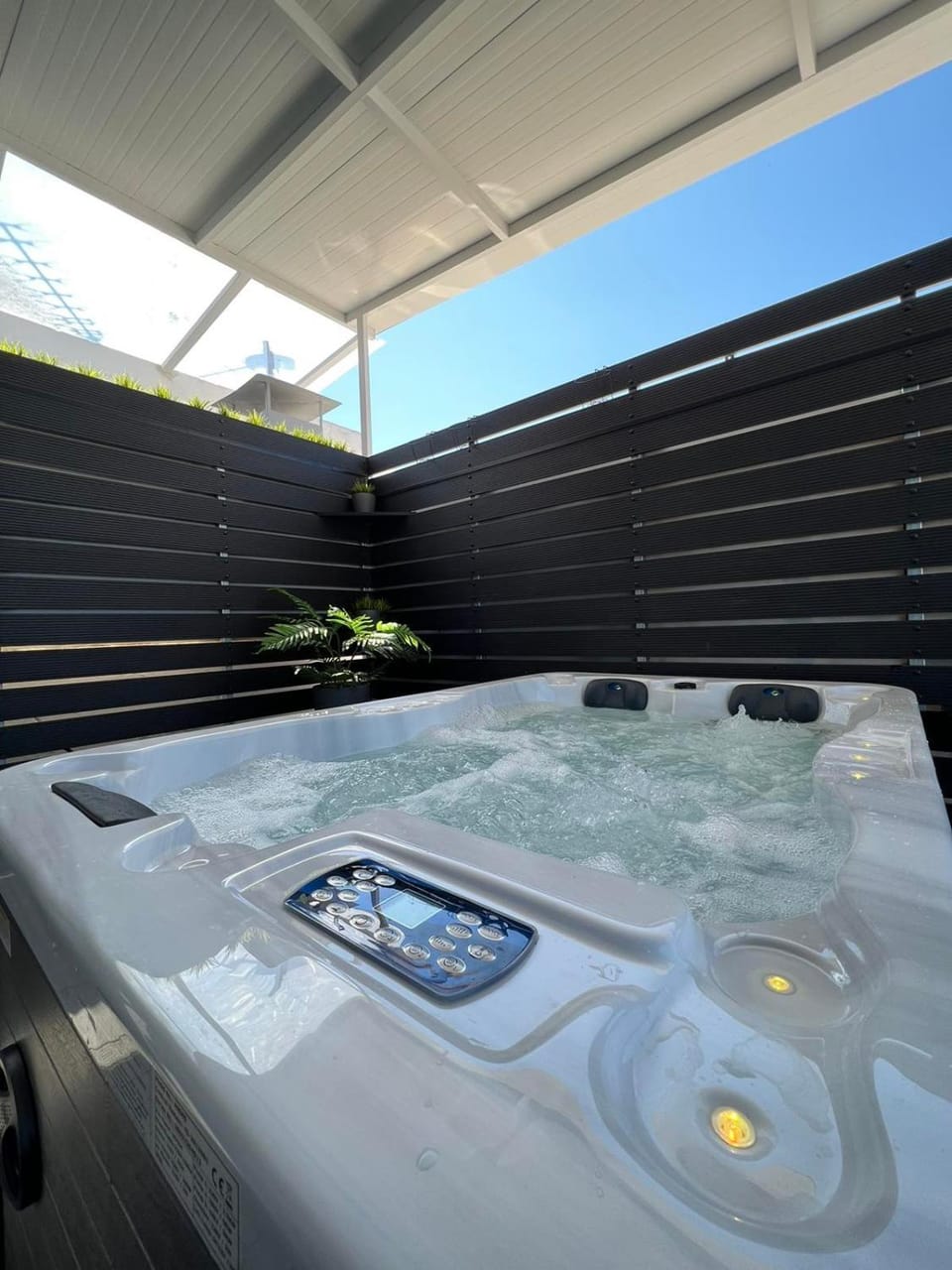 Hot Tub, Hot Tub