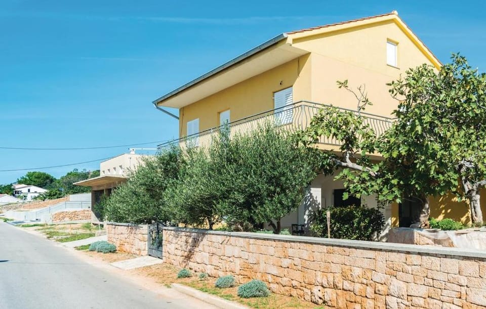 Property building, Garden view, Inner courtyard view