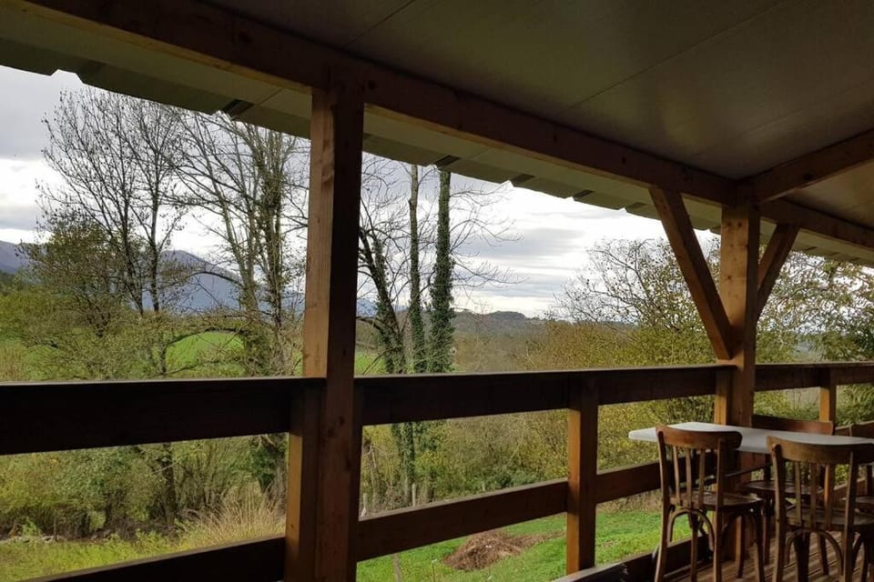 Chalet avec terrasse face aux Pyrénées Chalet in Lourdes