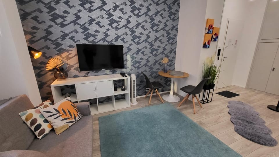 TV and multimedia, Dining area