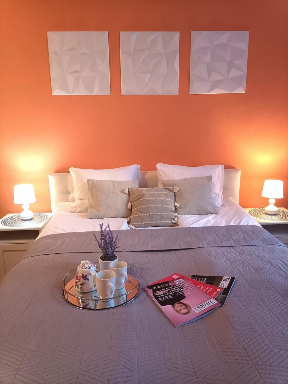 Bed, Photo of the whole room, Bedroom
