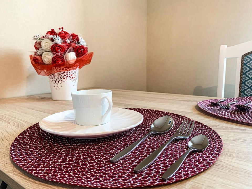 Coffee/tea facilities, minibar, pet friendly, washing machine