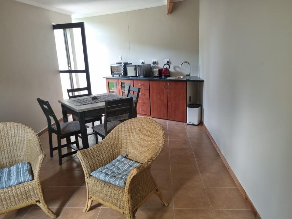 Roosthaven Guesthouse Bed and Breakfast in Pretoria