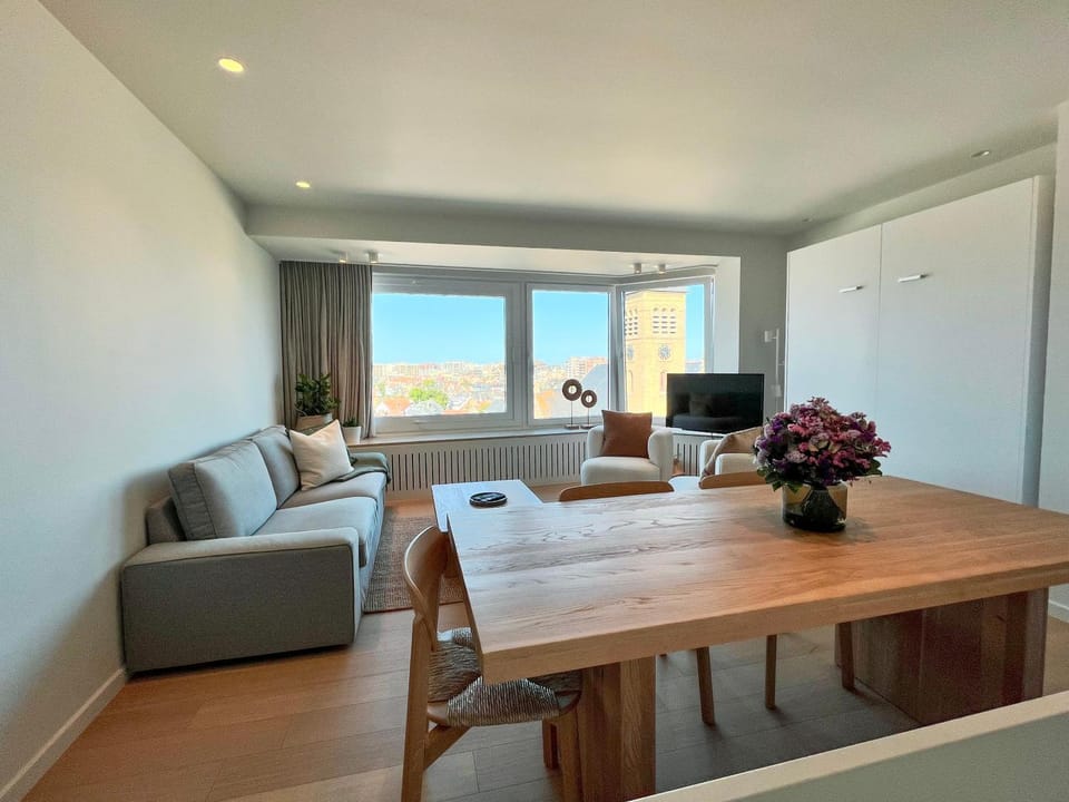 Viviane - Beautifull view, Garage, 200m from beach Apartment in De Panne