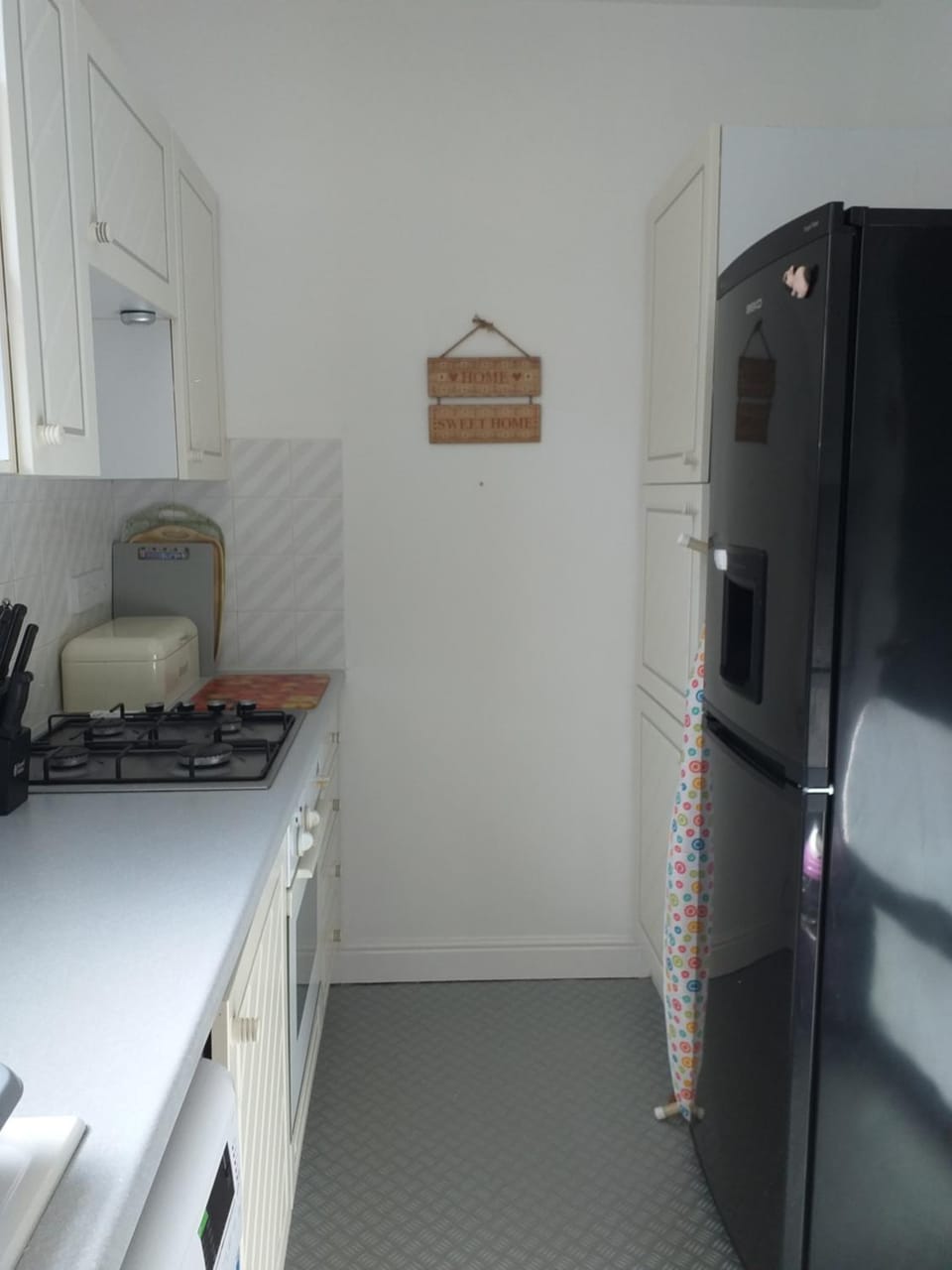 Kitchen or kitchenette, pet friendly, stove