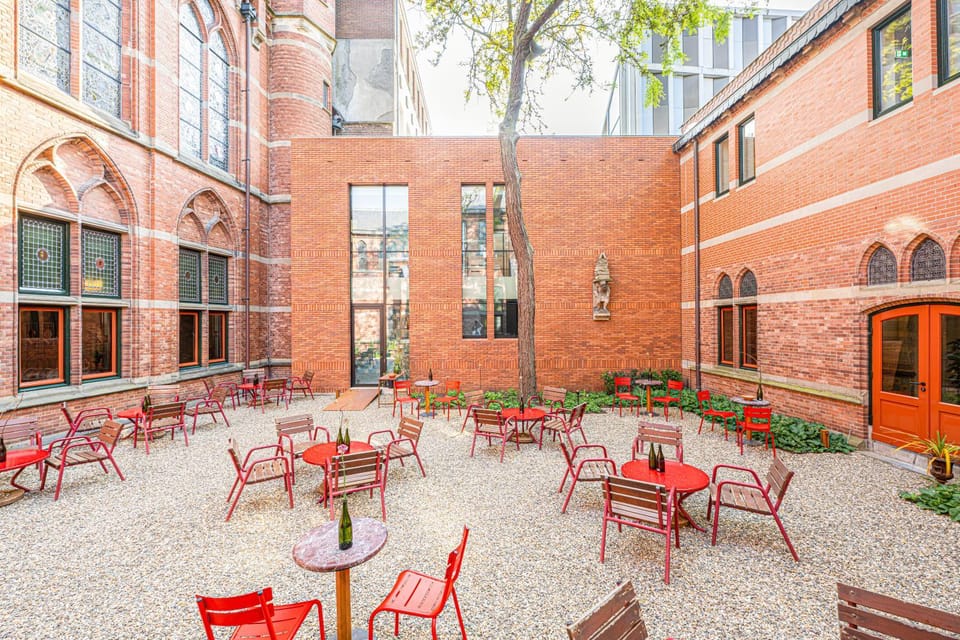 Property building, Seating area
