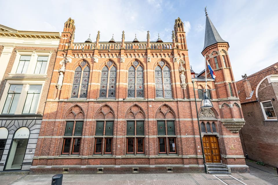 Facade/entrance