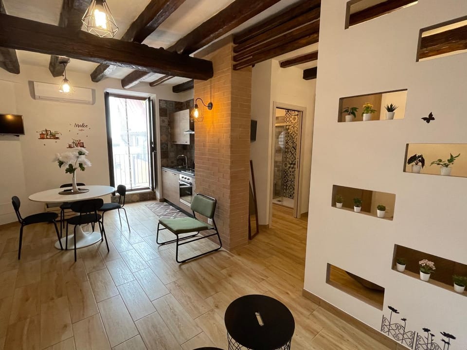 Living room, Seating area, Dining area