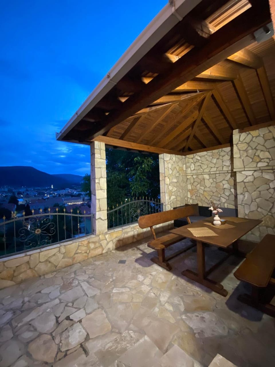 Patio, Night, Natural landscape, View (from property/room), Balcony/Terrace, Dining area, Mountain view