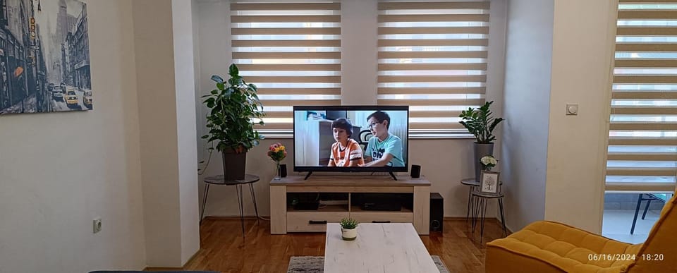 Communal lounge/ TV room, TV and multimedia, Evening entertainment
