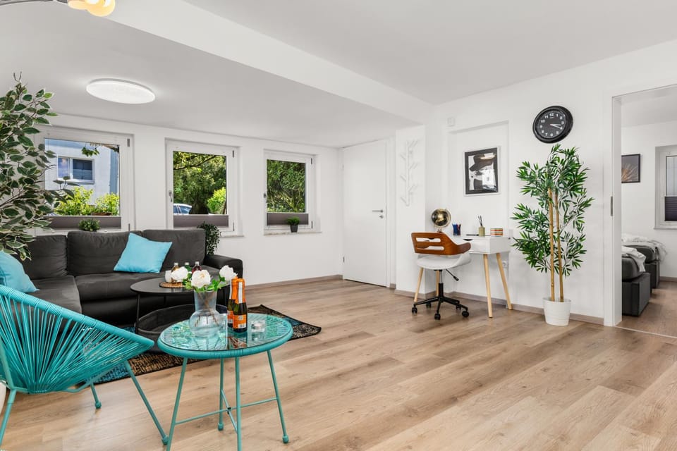 Living room, Photo of the whole room