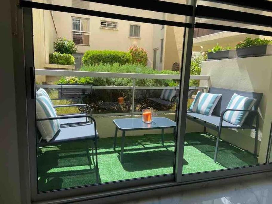Superbe appartement carré Delfino Port de Nice Apartment in Nice