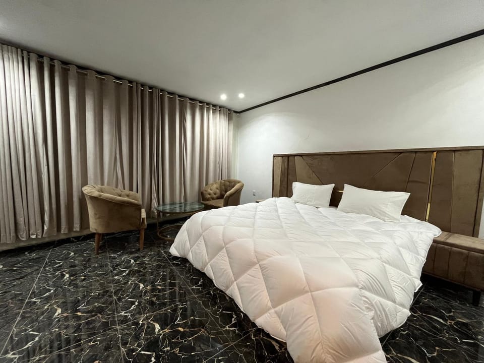 Photo of the whole room, Bedroom