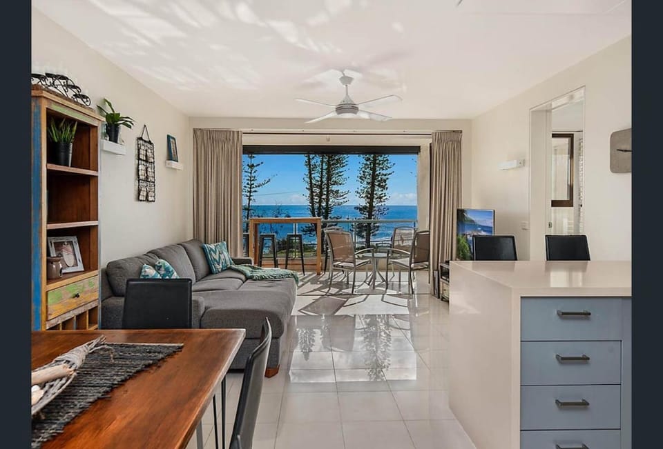 TV and multimedia, Living room, Dining area, hair dresser