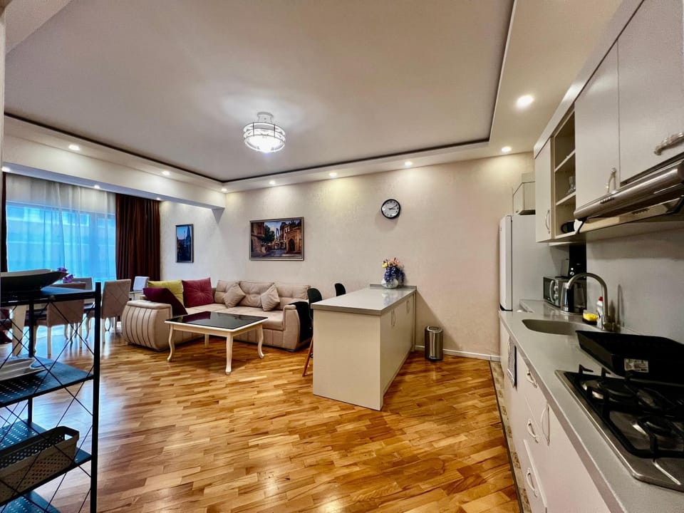 Kitchen or kitchenette, Living room