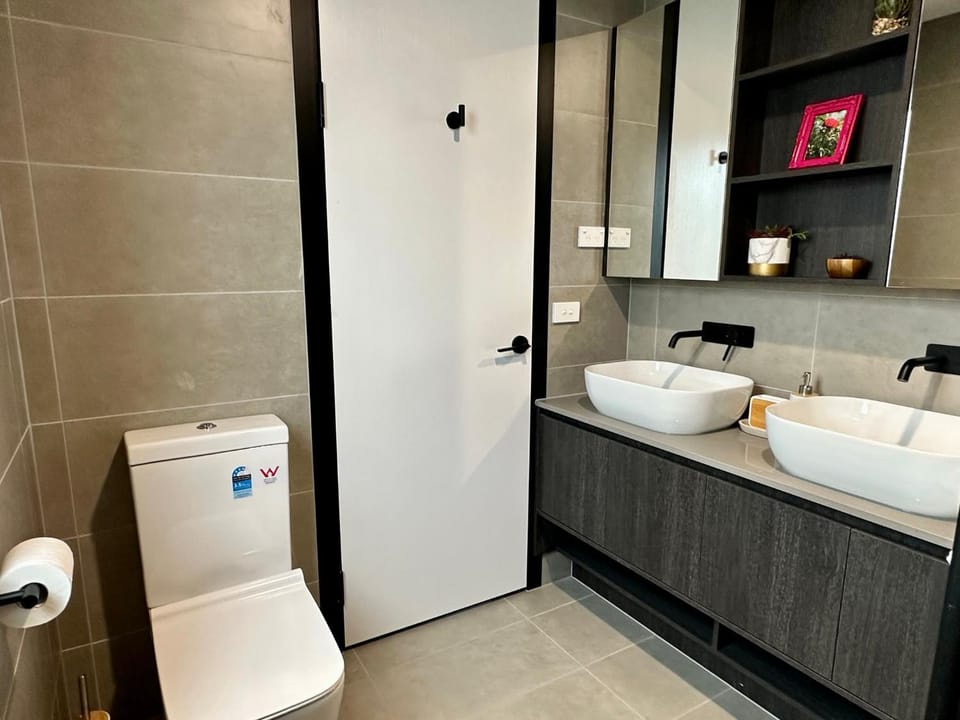 Toilet, Bathroom