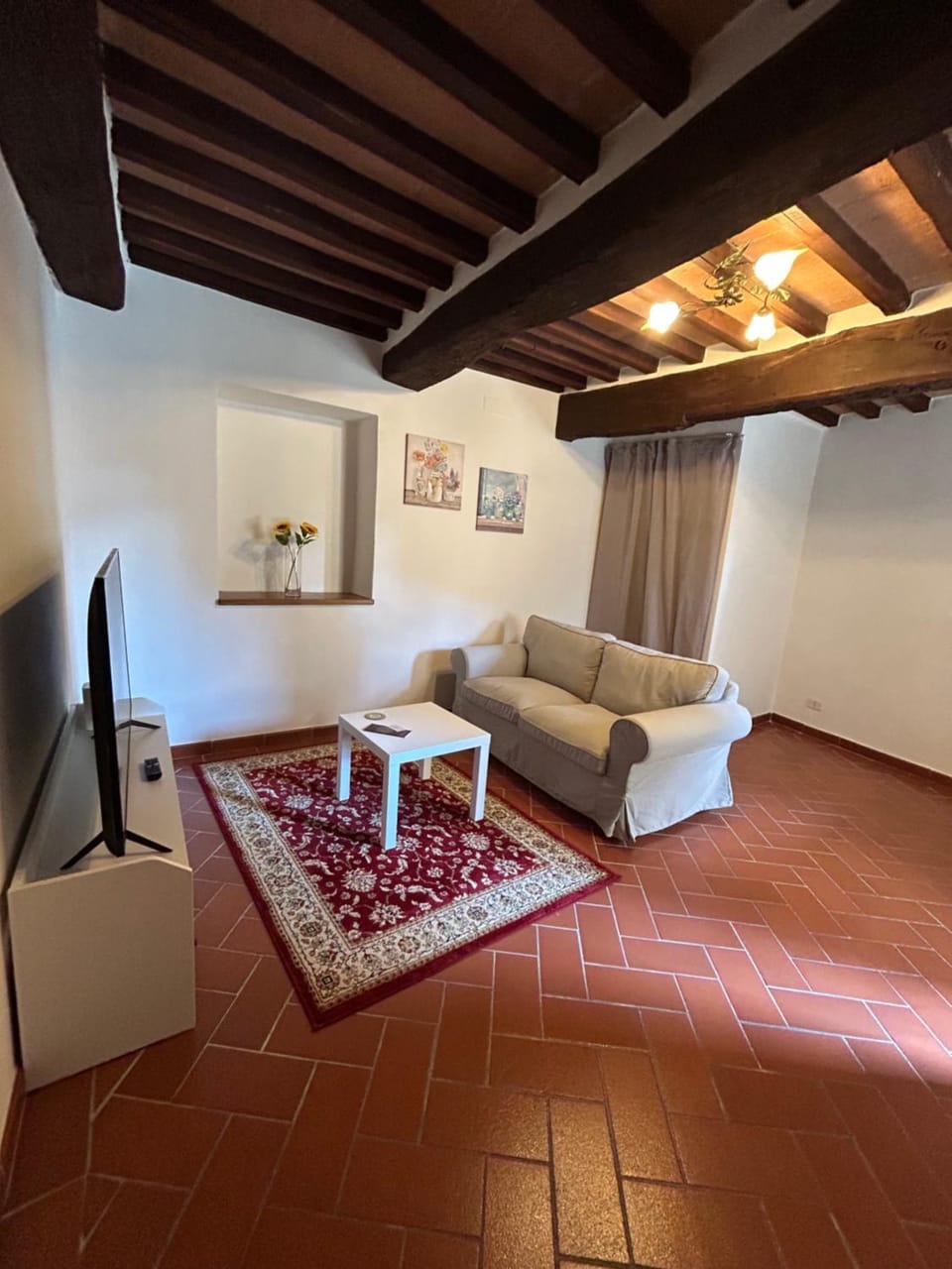 Communal lounge/ TV room